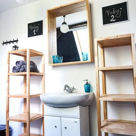 Goscinne Parkowa 2 *