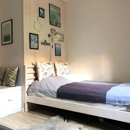 Goscinne Parkowa 2 ベッド・アンド・ブレックファスト *