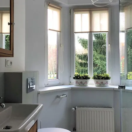 Goscinne Parkowa 2 ベッド・アンド・ブレックファスト