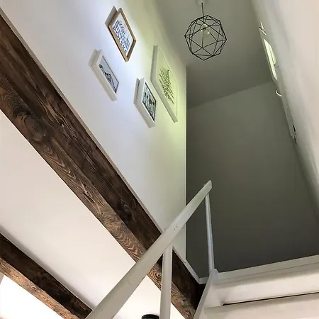 Gościnne Parkowa 2 *