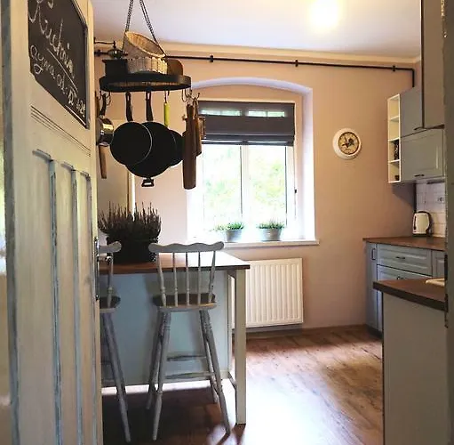 Goscinne Parkowa 2 *