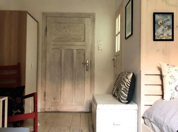 Bed & Breakfast Goscinne Parkowa 2 *